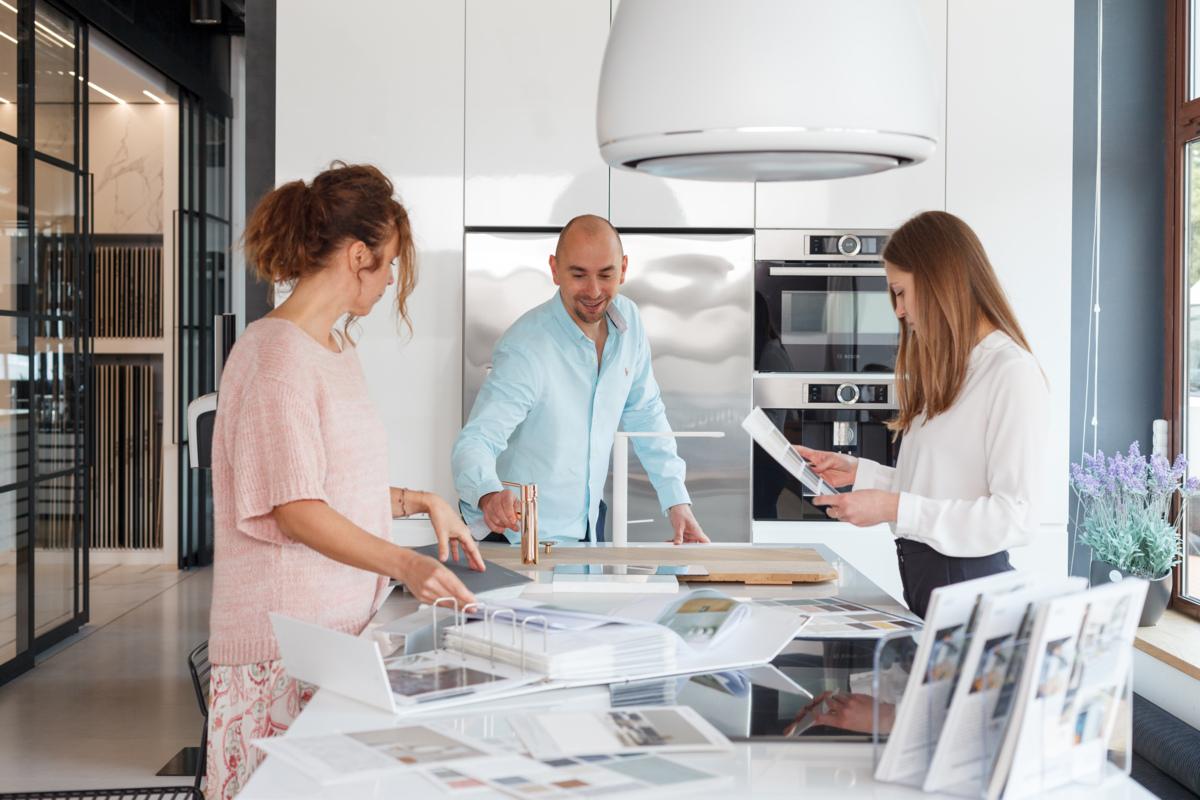 ¿Qué debe ofrecer un proveedor de muebles de cocina para empresas de reformas y constructoras?