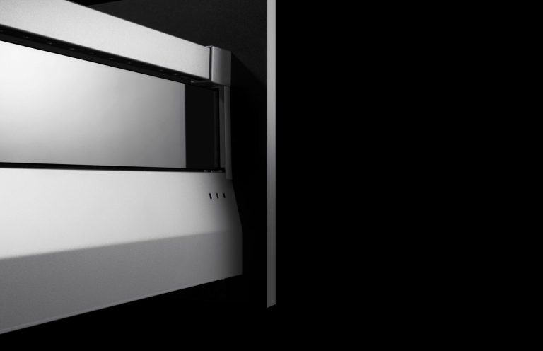 Cajones de cocina premium con sistemas Grass Nova Pro One .Herrajes de alta calidad para máxima durabilidad, resistencia y funcionalidad